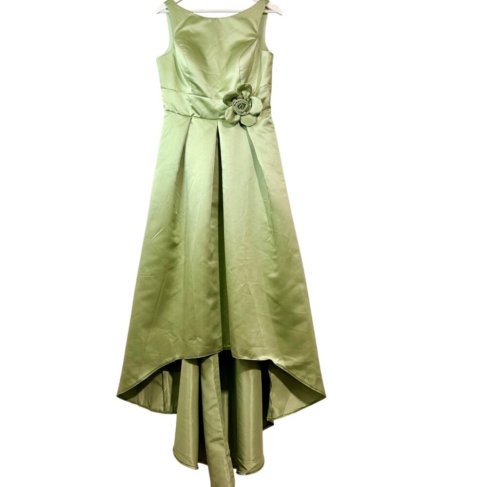 Miss Veil Hi Low Gown Dress Flower Detail Scoop Neck Formal Green Small NWT